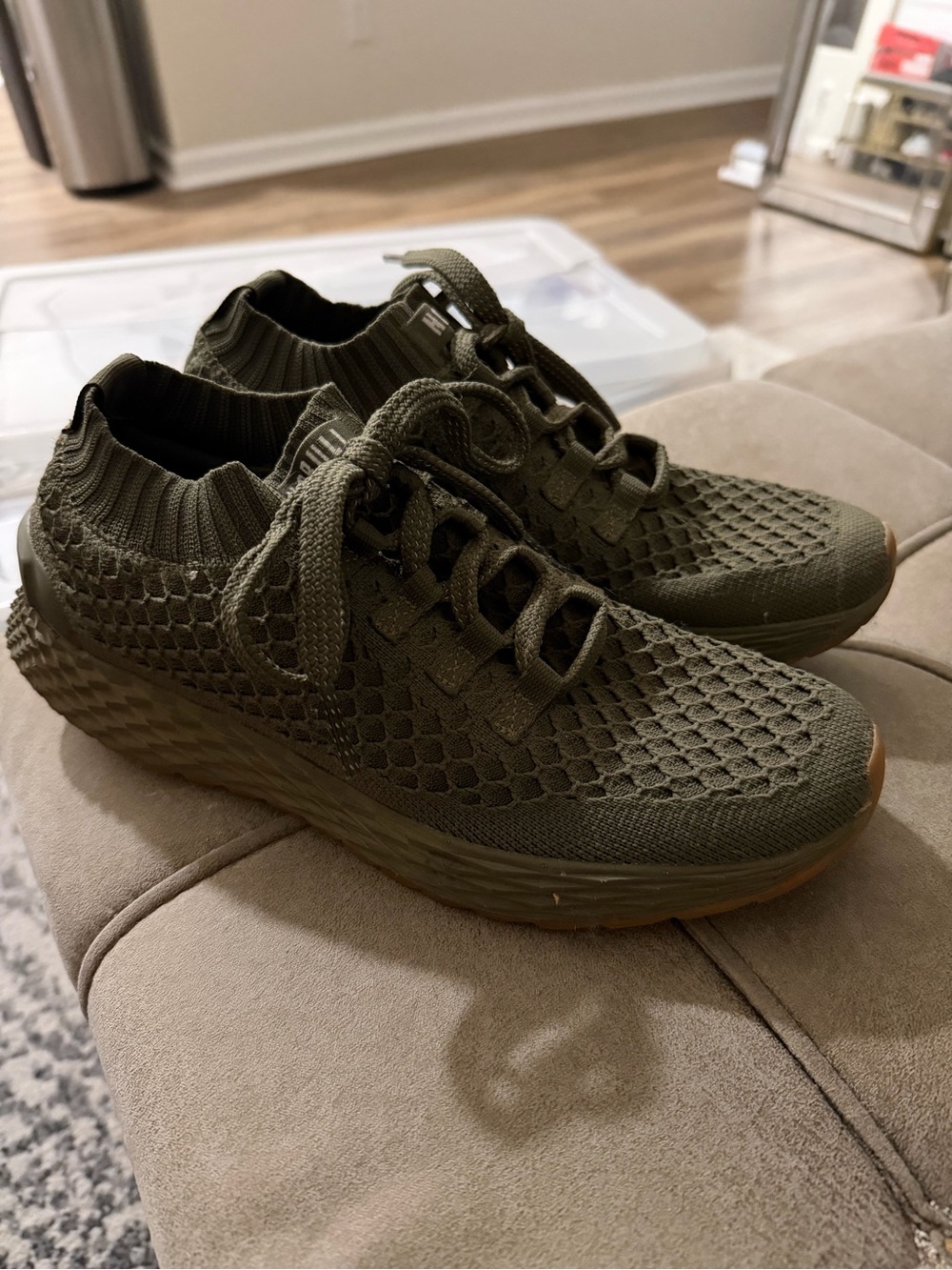 NOBULL Knit Runner Sneakers Olive Green Gum Sole Women’s 8.5